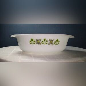 Vintage Fire King Anchor Hocking 1.5 Quart Baking Dish with lid